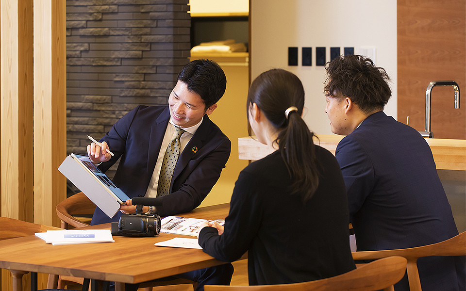 丁寧なヒアリングをもとに、ご家族にベストな住まいをご提案します。