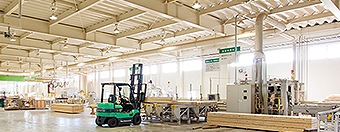 プレカット工場(木材加工工場)