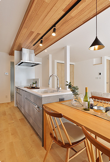 「古き良きもの」と「新しさ」がうまく交わった永く住み続けられるお家。