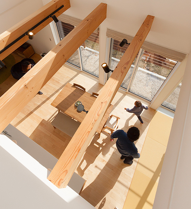 吹き抜けのある暮らし