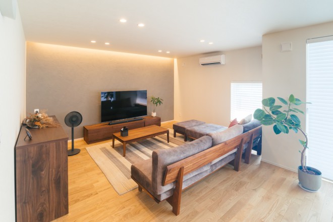 木の温もりを感じる無垢フローリング