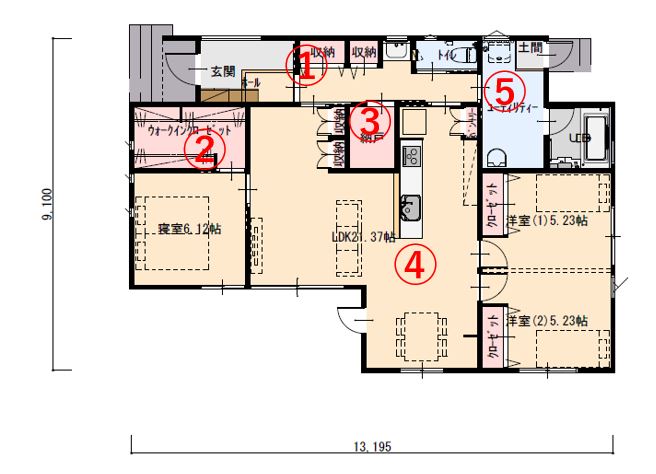リビング収納とバックヤードでスッキリ収納の家