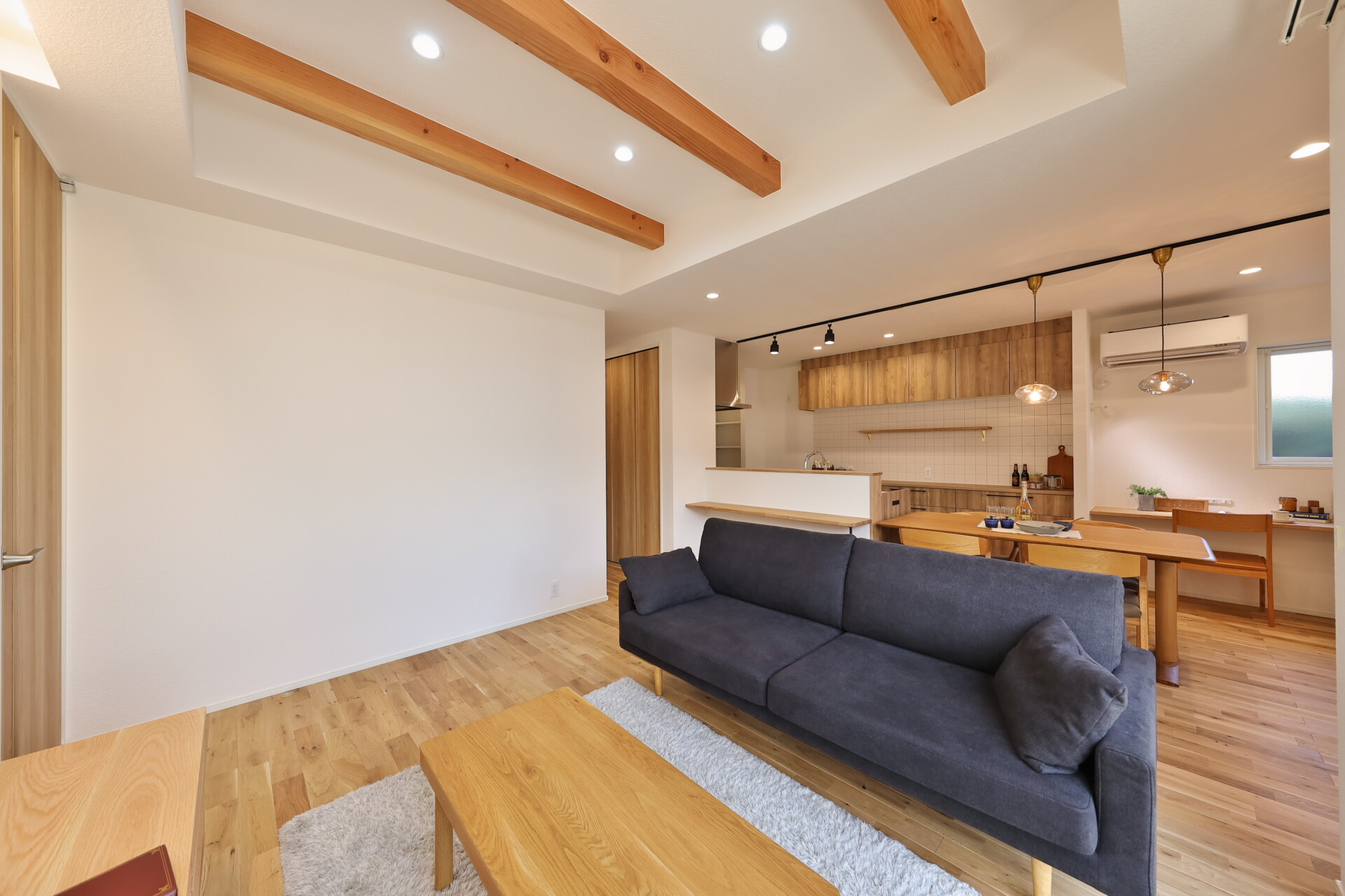 1階完結型のリビングから見える景色にこだわった住まい