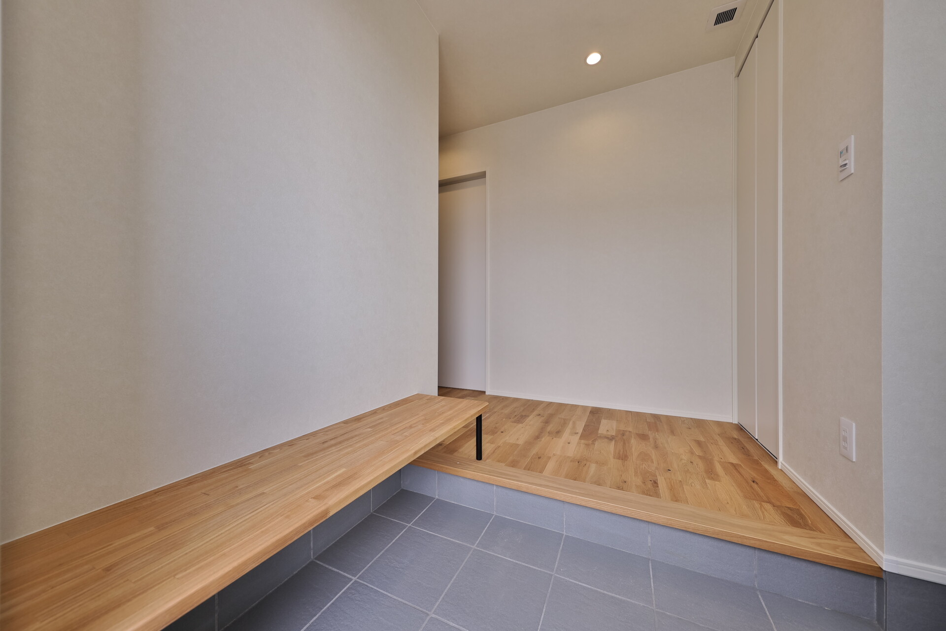 洗練されたインテリアや開放感が魅力の住まい