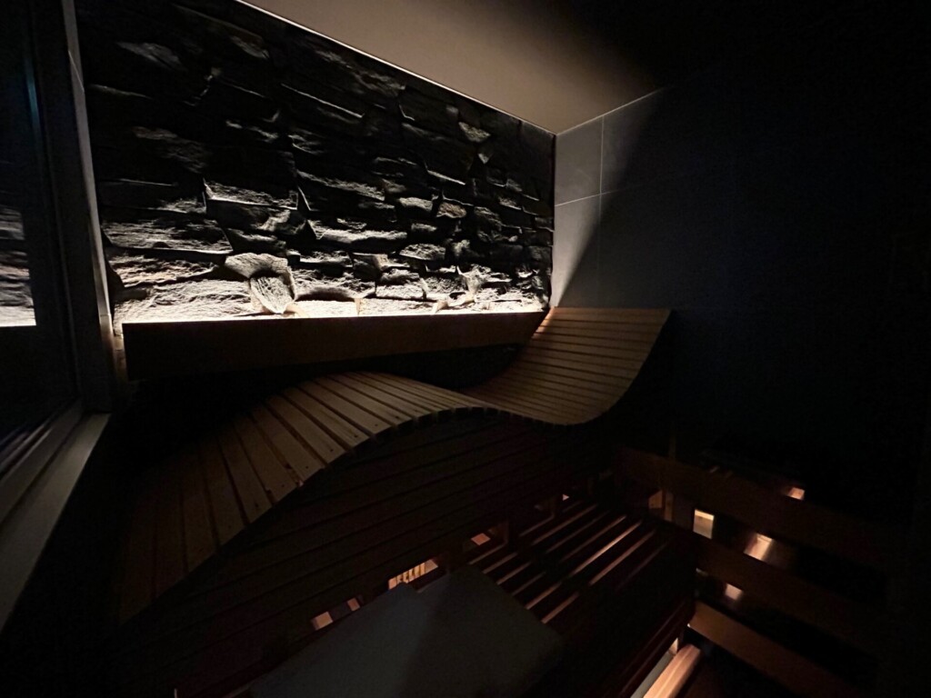 行ってきましたよ、IMMERSIVE SAUNA  i３U７