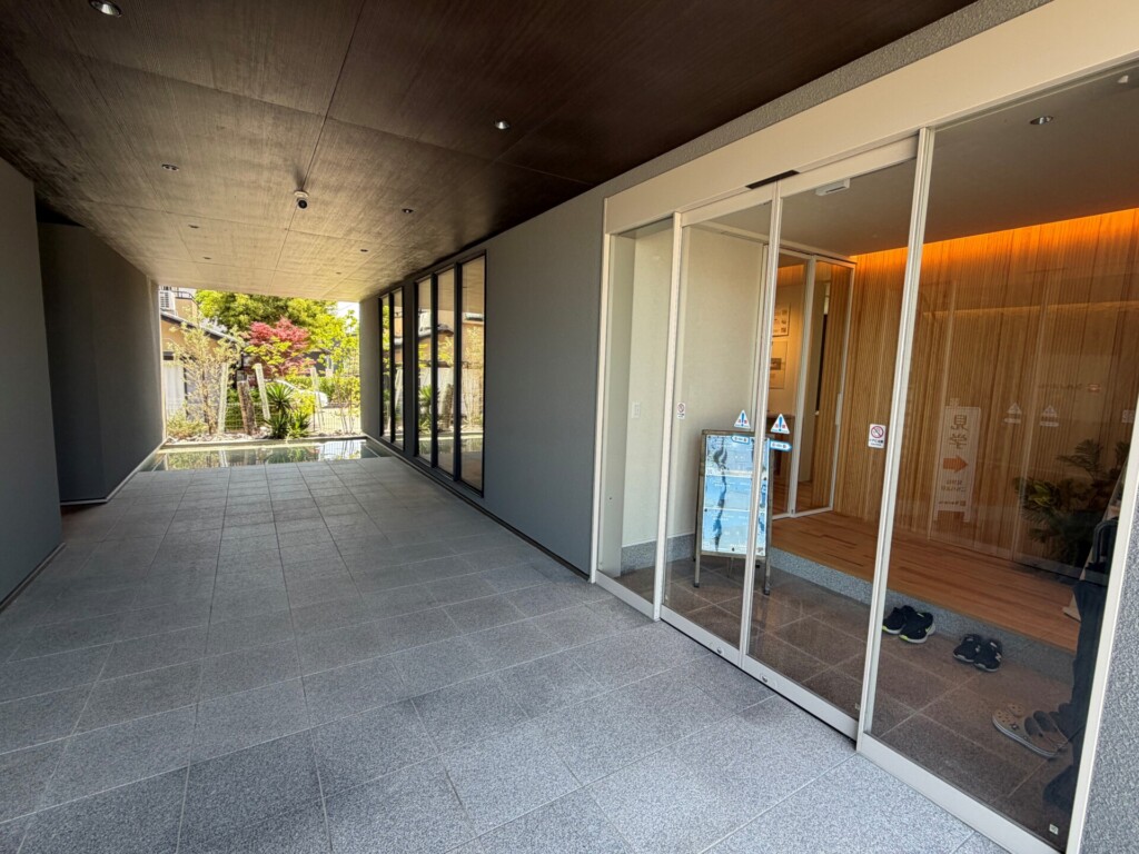 奥行と開放感ある快適な展示場で皆様をお待ちしております！